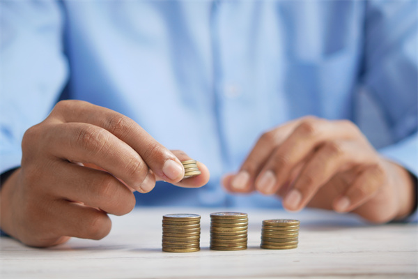 中金公司：货物贸易顺差继续对人民币汇率有所支撑